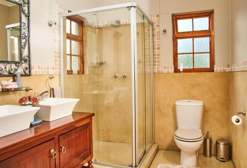اتاق لوکس خانوادگی, Haus Schwerinsburg Guest House