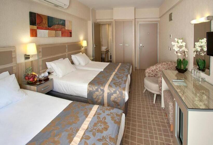 Chambre Triple Standard, Nanda