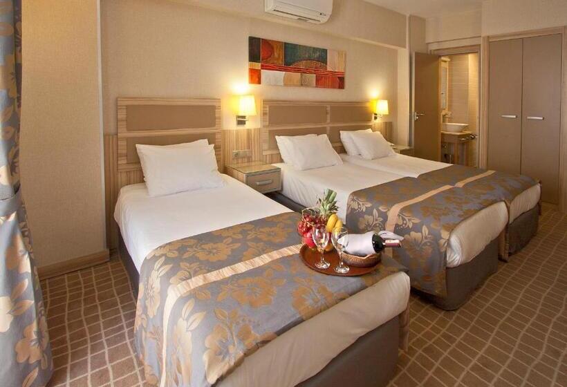 Chambre Triple Standard, Nanda
