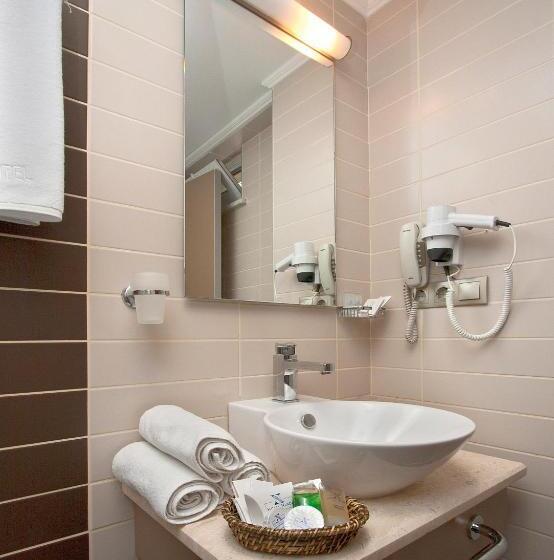Chambre Standard, Nanda