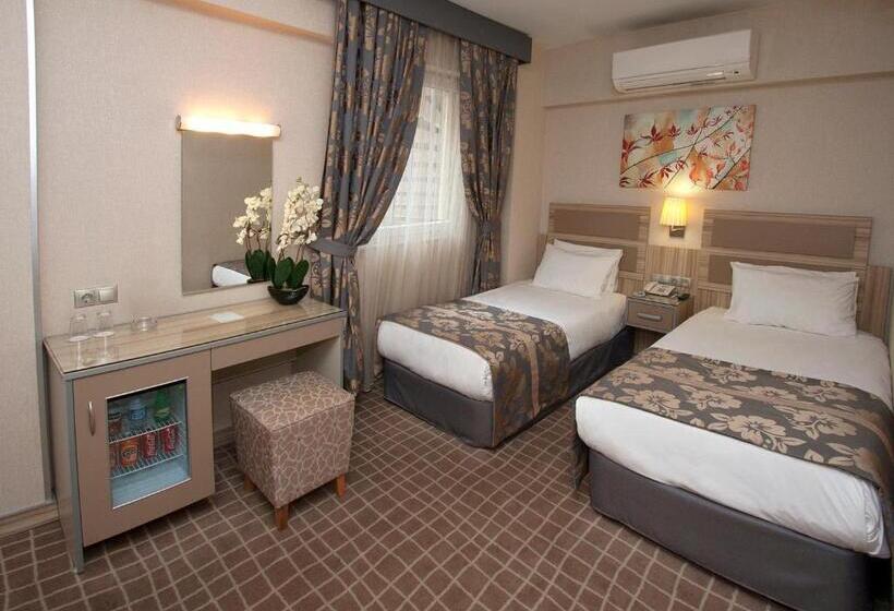 Chambre Standard, Nanda