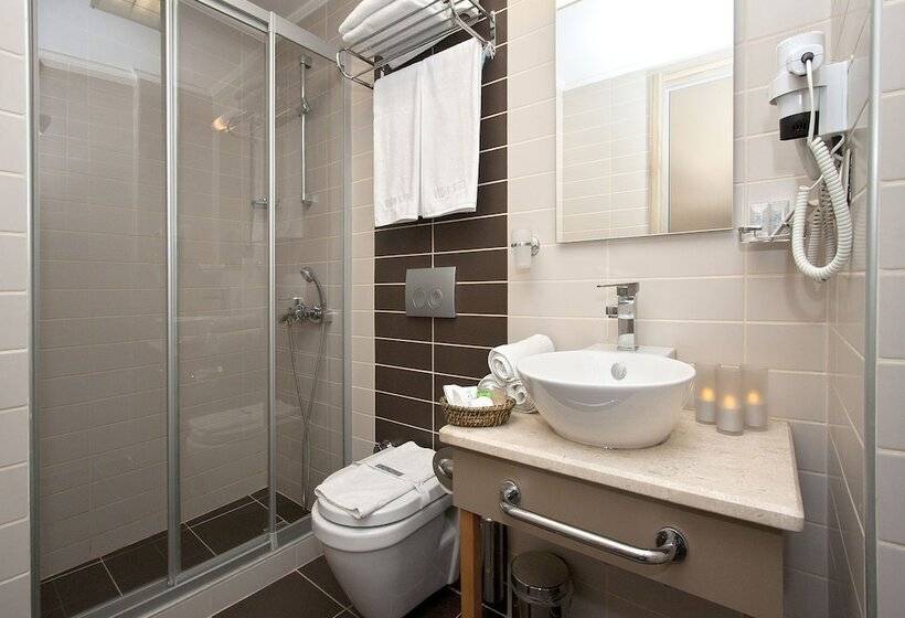 Chambre Standard Individuelle, Nanda