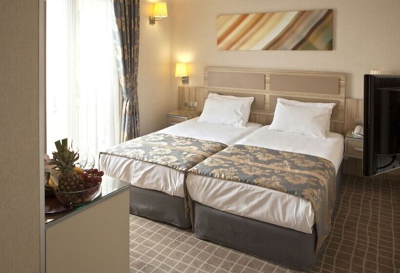 Chambre Standard, Nanda