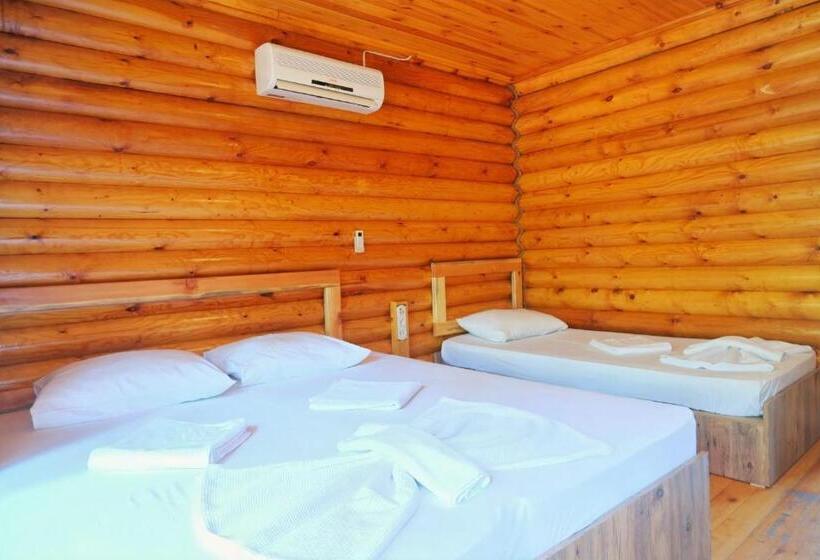 Дом 1 Спальня, Woodline Hotel