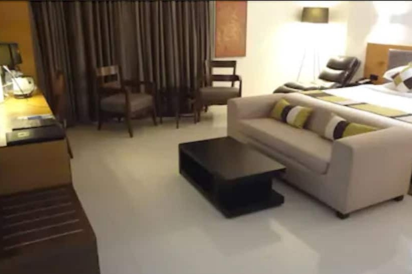 Президентский Люкс, Suba International Sahar Road Mumbai