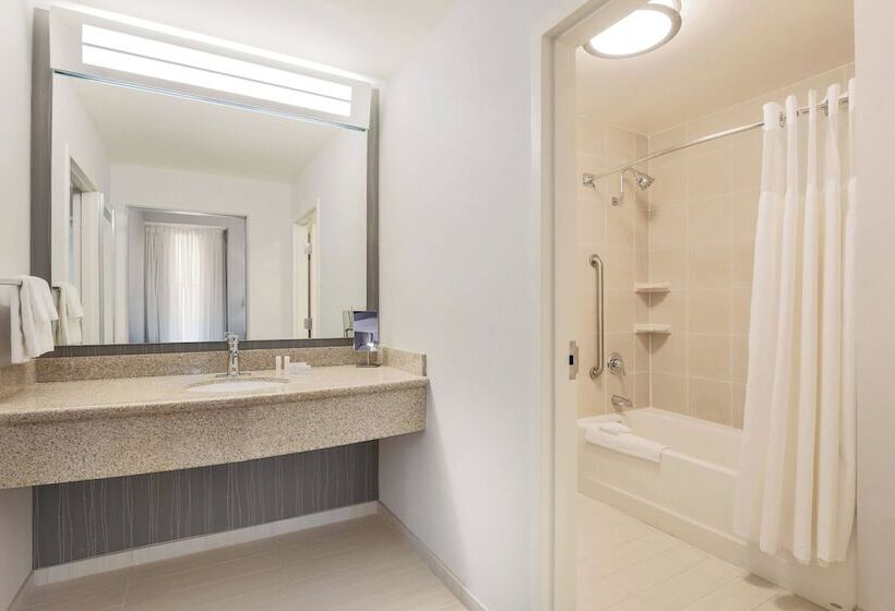 سوییت, Courtyard By Marriott Pittsburgh Downtown