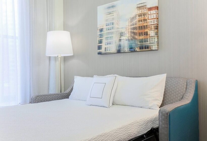 سوییت, Courtyard By Marriott Pittsburgh Downtown