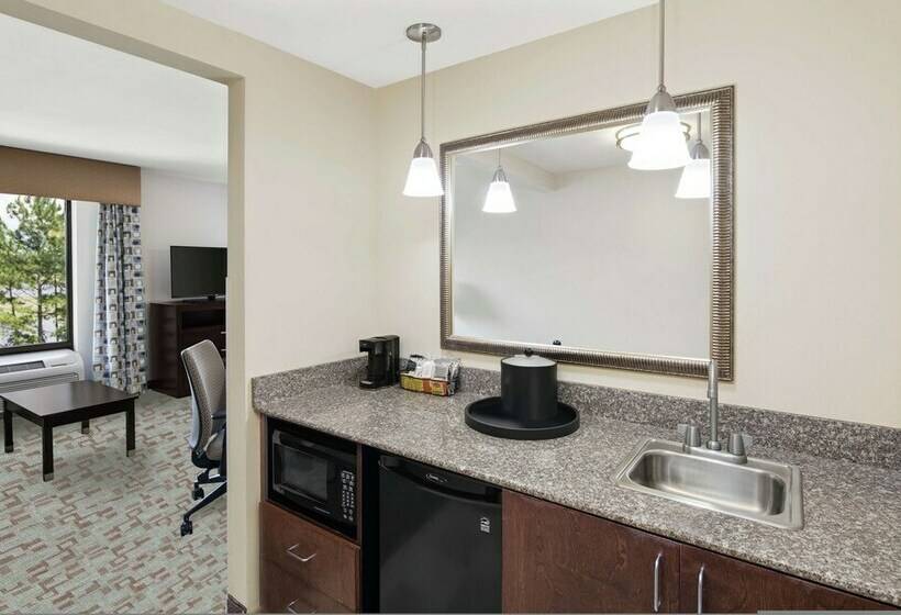 스탠다드 룸 더블 침대, Hampton Inn & Suites Savannahairport