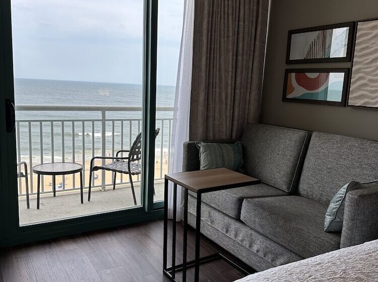 اتاق استاندارد با چشم‌انداز دریا, Hampton Inn Virginia Beachoceanfront South