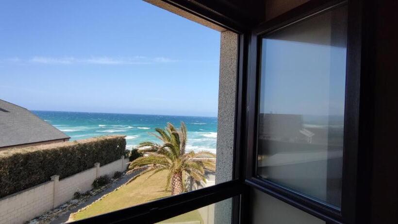 اتاق لوکس با چشم‌انداز دریا, Balcón De San Bartolo