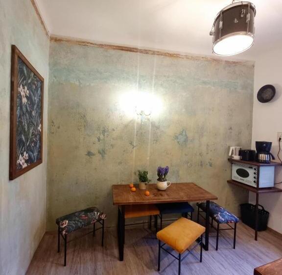 Апартаменты 2 Спальни, Hostel Lollis Homestay Dresden