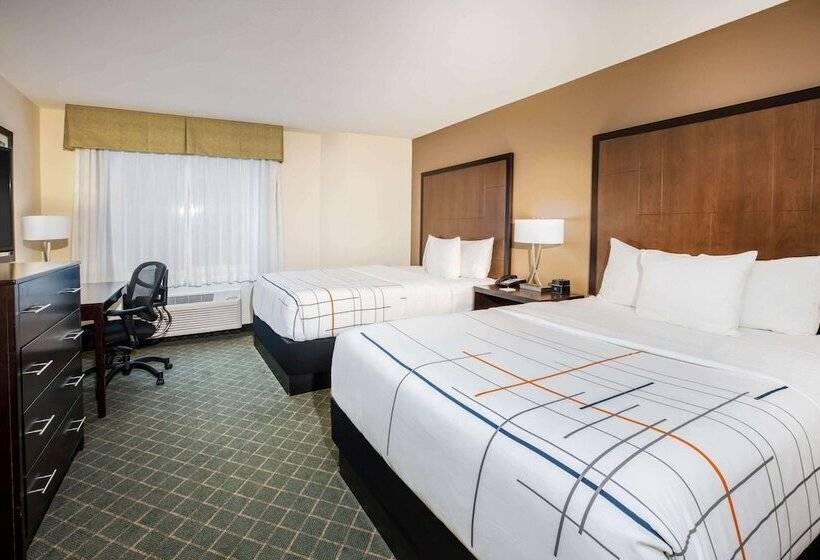 Люкс, La Quinta By Wyndham Portland Airport