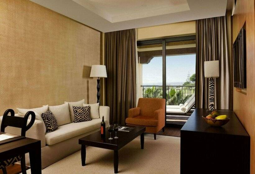 سوییت, Cascade Wellness Resort