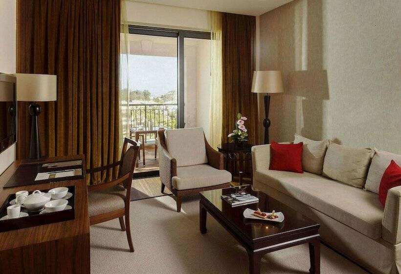 سوییت, Cascade Wellness Resort