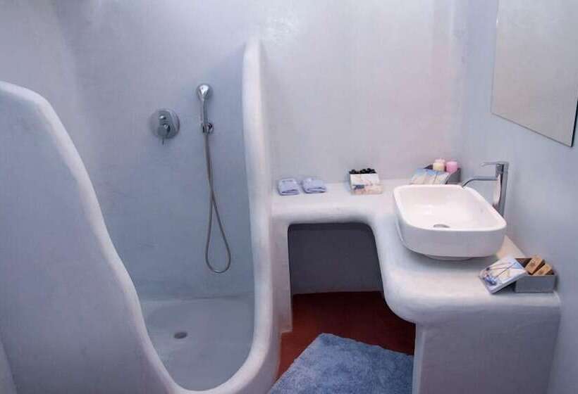 آپارتمان خانوادگی, Anatoli Hotel & Spa