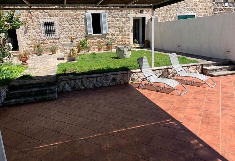דירת קומפורט חדר שינה 1, Guest House Libertas