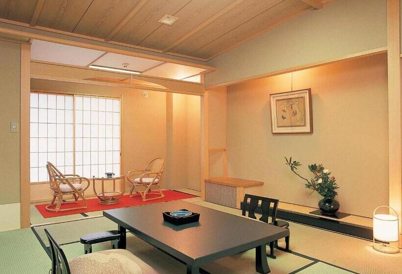 اتاق استاندارد, Kasuga