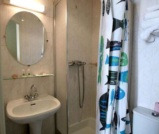 غرفة قياسية فردية, Nouvel Hotel Paris 18