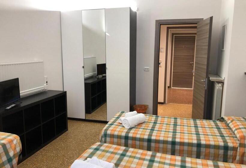 اتاق استاندارد چهار تخته, Cairoli