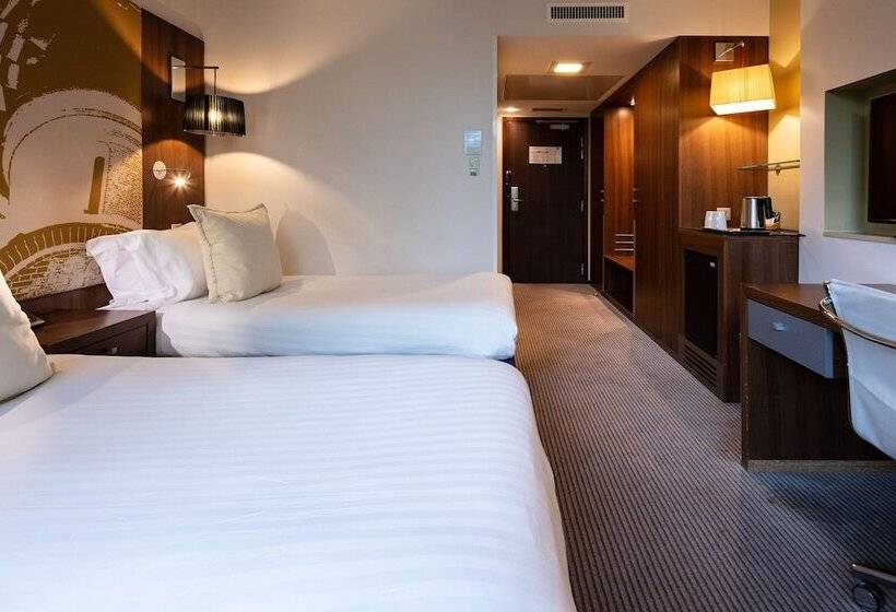 Номер Премиум, Crowne Plaza Montpellier Corum, An Ihg
