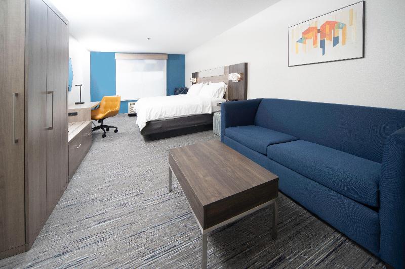 Люкс Кровать Кинг, Holiday Inn Express And Suites Atlanta Johns Creek, An Ihg