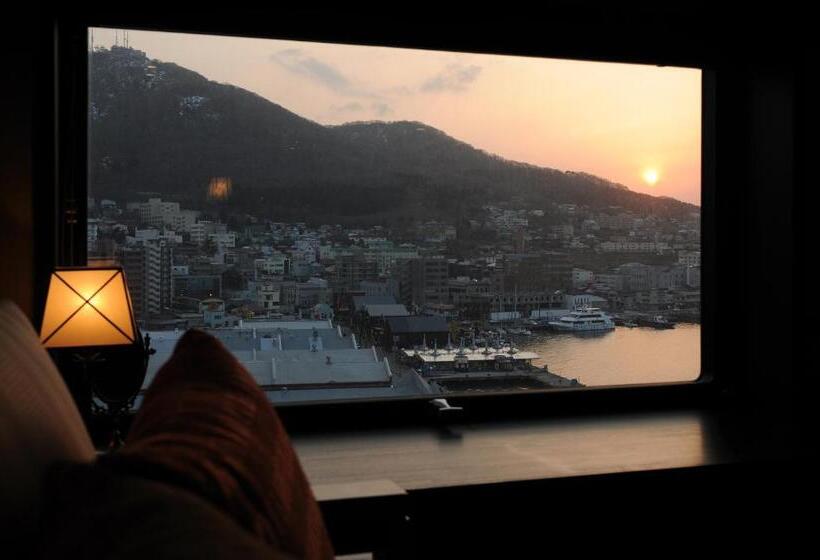 اتاق لوکس سه تخته, La Vista Hakodate Bay