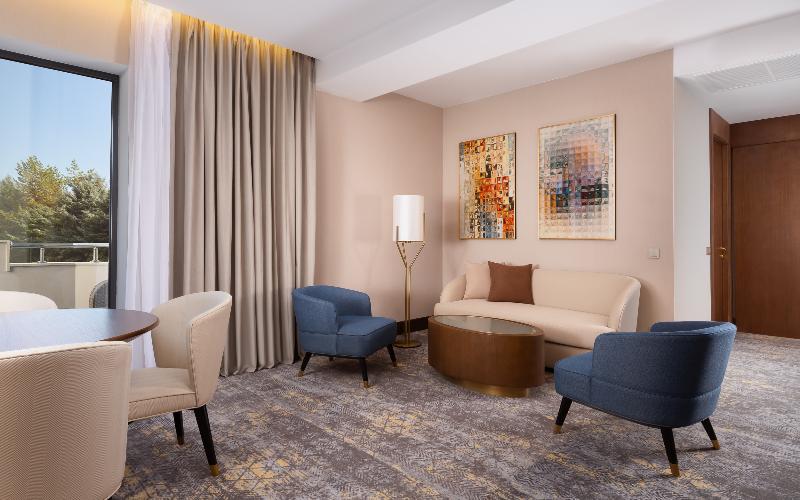 디럭스 스위트, Swissôtel Wellness Resort Alatau Almaty