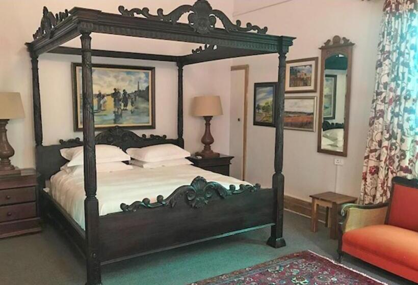 Quarto Deluxe, The Victoria House