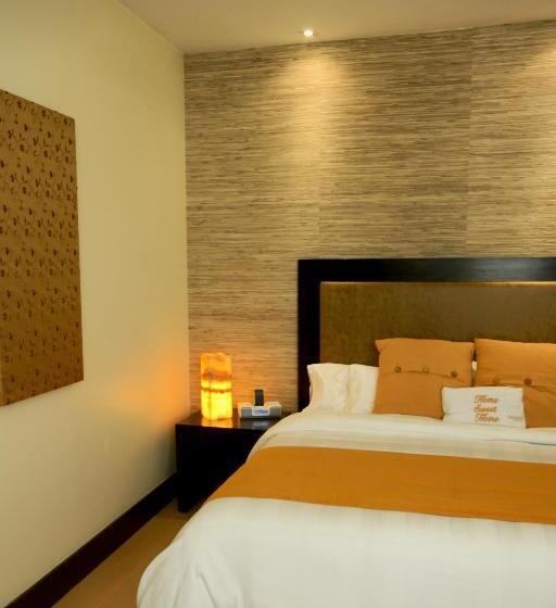 Quarto Estandar, Hausuites