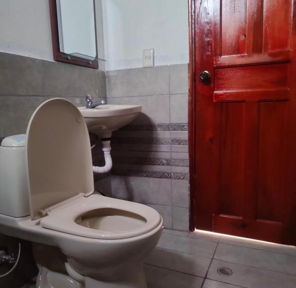 اتاق استاندارد چهار تخته, Mirador Rumy Cruz Wasi