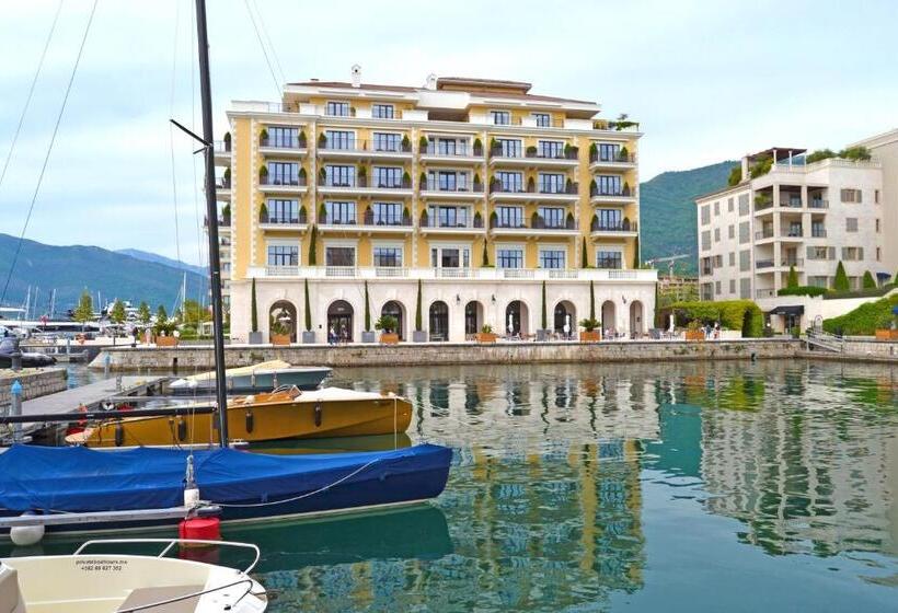 اتاق لوکس, Tivat Apartments