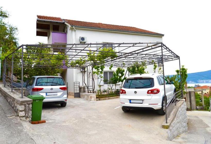اتاق استاندارد با چشم‌انداز کوهستان, Tivat Apartments
