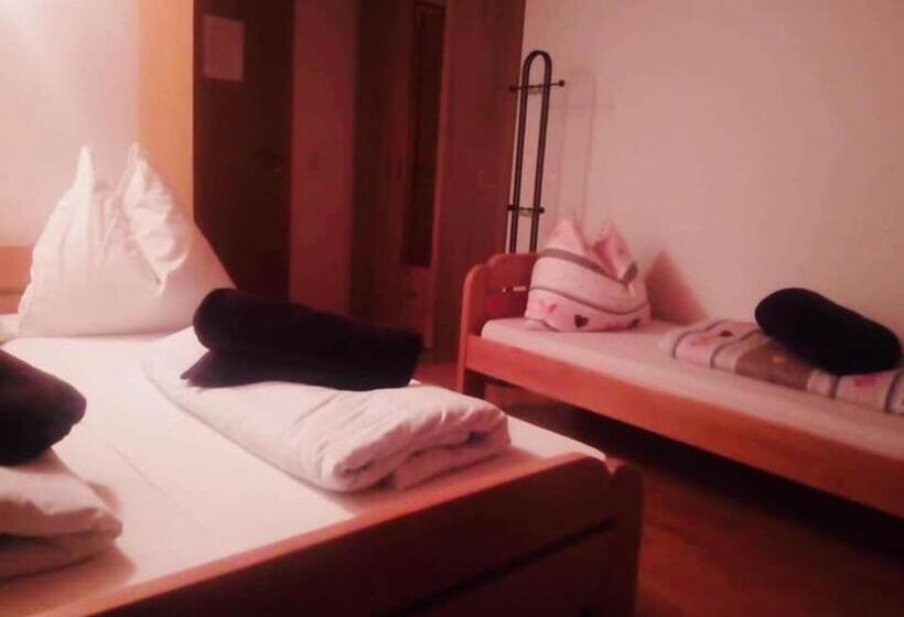 آپارتمان 2 خوابه, Omladinski Hotel Rostovo