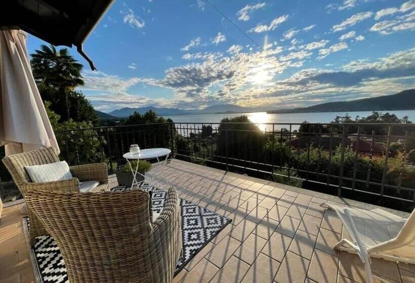 اتاق لوکس با چشم‌انداز دریاچه, A Casa Dalla Tata B&b