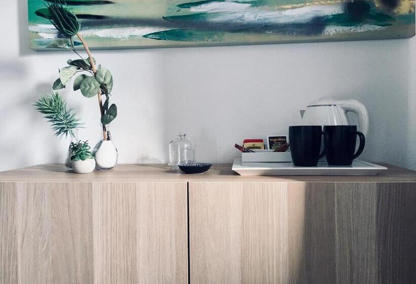 اتاق لوکس با چشم‌انداز دریاچه, A Casa Dalla Tata B&b