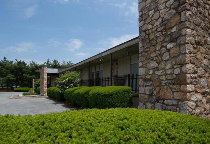 Номер Стандарт, Luray Caverns Motels