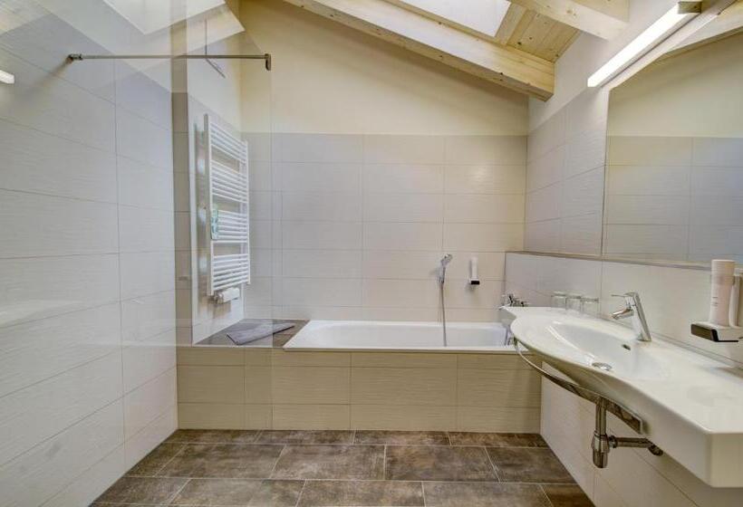 1 Sovrum Takvåning Lägenhet, Berghotel Jaga Alm