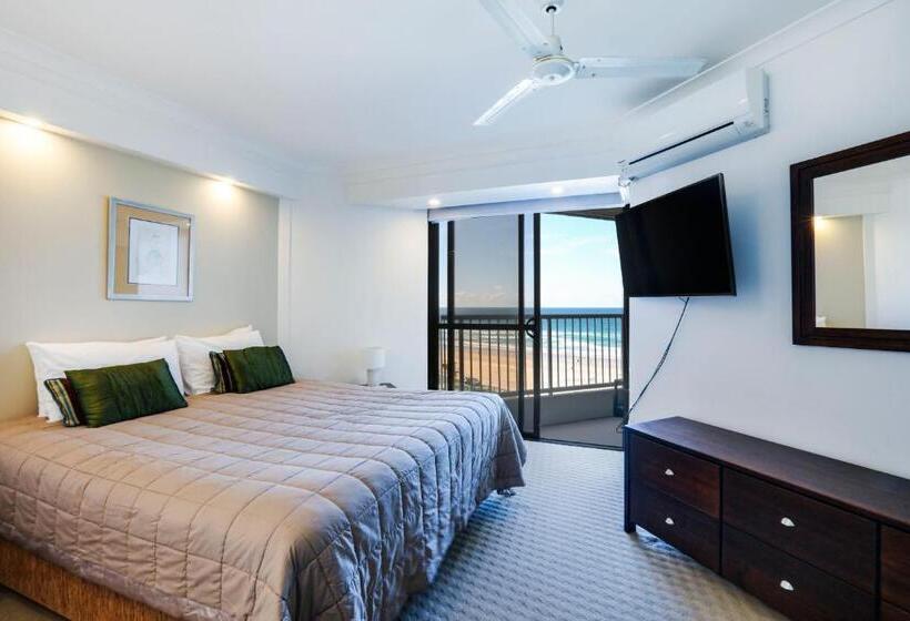 Superior 2-bedroom flat with sea view, The Breakers