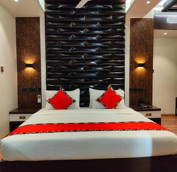 带阳台的豪华间, Divan Clarks Inn, Goa