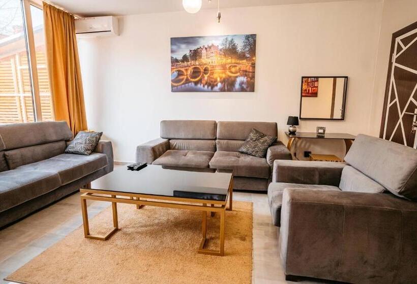 آپارتمان لوکس 1 خوابه, Magico Rooms & Apartments