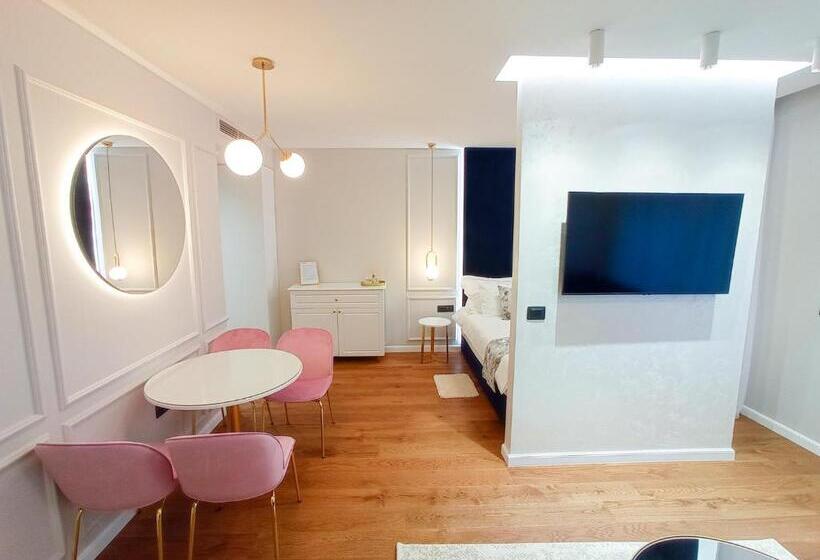 استودیوی لوکس, Premium Apartmani Banja Luka