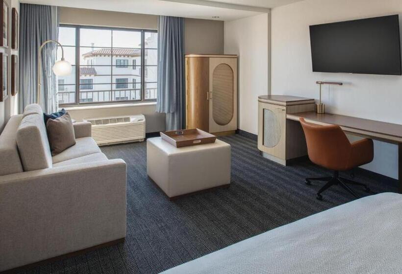 带大床的套房, Courtyard By Marriott Santa Cruz