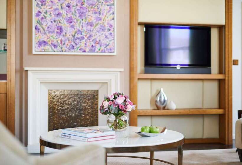 Люкс, Corinthia  London
