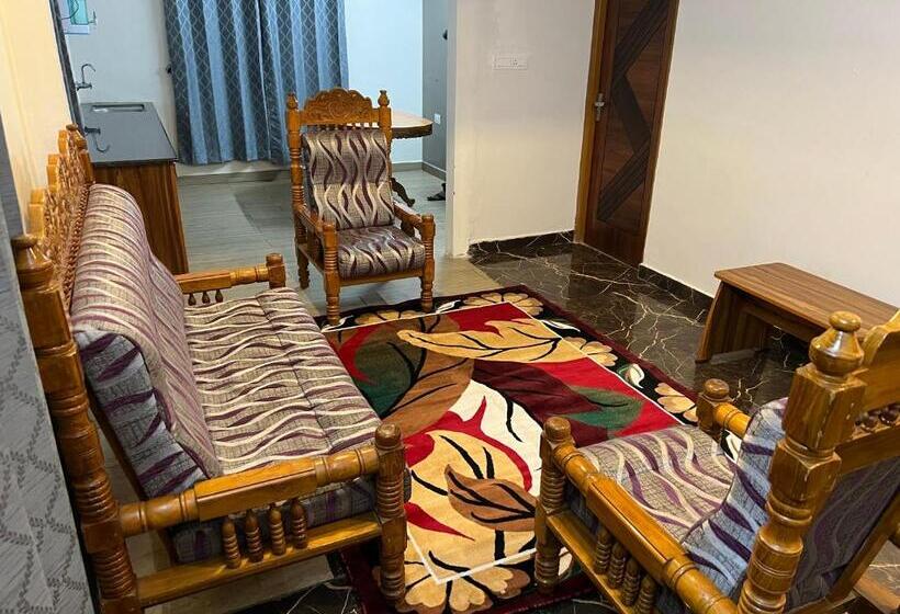 سوییت خانوادگی, Avalon Stays  Ooty