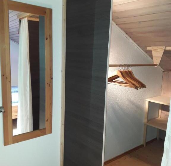 带2个卧室的公寓, Beim Heiß N