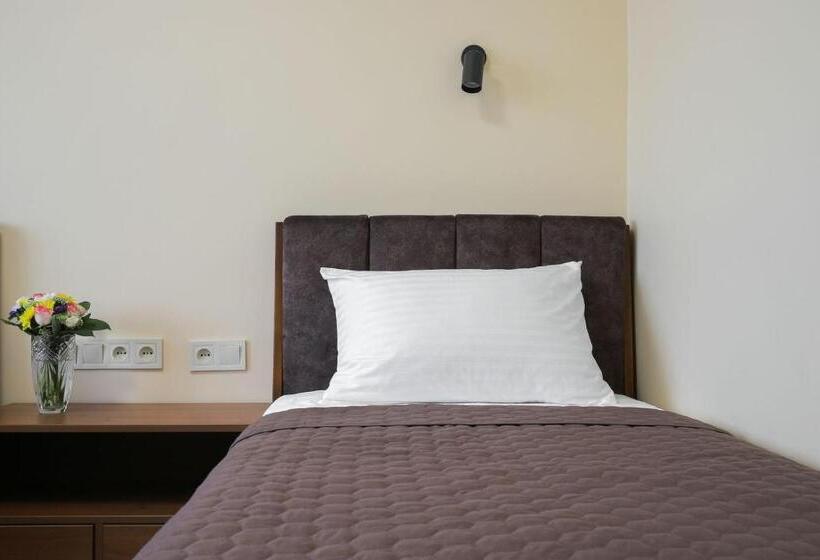 اتاق استاندارد سه نفره, Borys Hotel Boryspil Airport