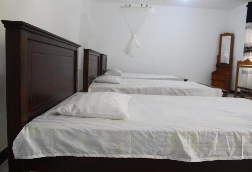 Family Room, Hikkaduwa Rest