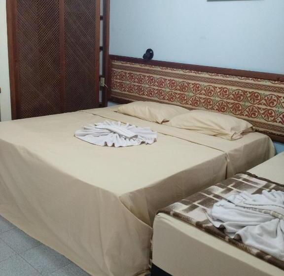 Quarto Triplo Estandar, Pousada Recanto De Itacuruca