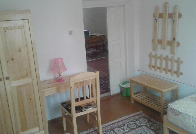 اتاق استاندارد, Western House