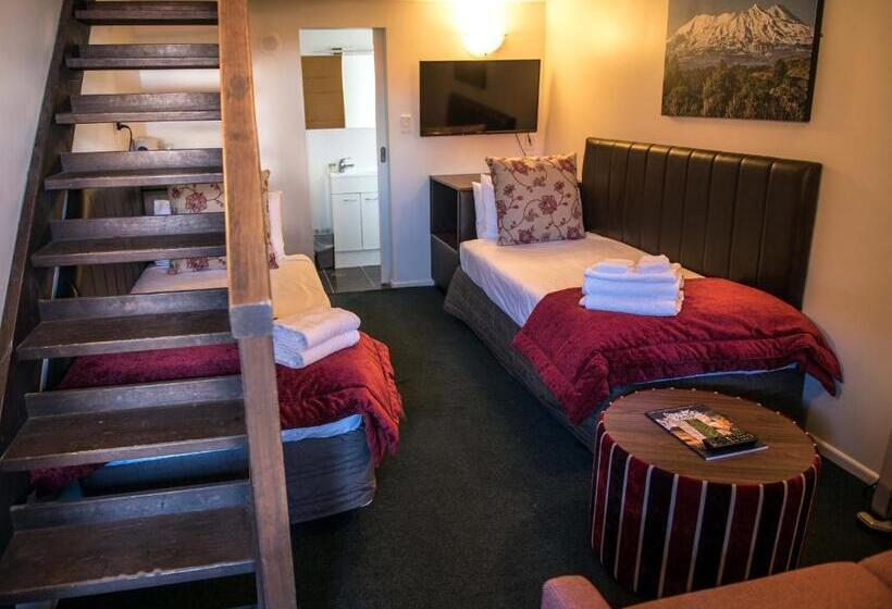 اتاق استاندارد چهار تخته, The Park Hotel Ruapehu